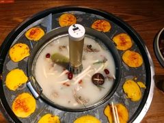 -三人行骨头王火锅(长寿店)