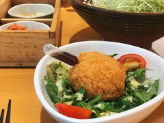 酥炸猪肉裹温泉蛋-胜博殿日式炸猪排(西红门店)