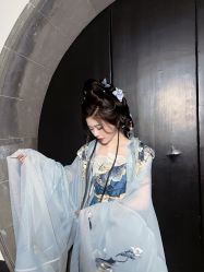 -一揽芳华汉服旗袍体验馆(拙政园店)