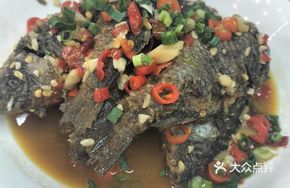 Yellow Braised Ricefield Fish