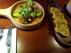 餐前面包-鹿萤季·营地小馆(皇后公园店)