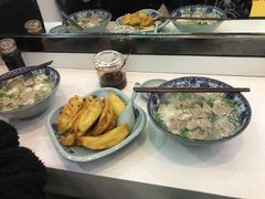 -老新隆牛肉锅贴(新街口店)