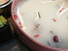 -三人行骨头王火锅(长寿店)