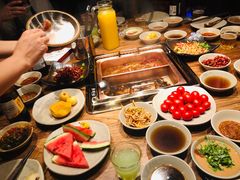 -老牌坊云南鱼豆花火锅(爱建店)