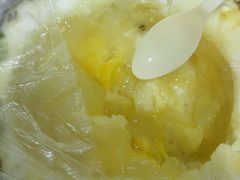 -志龙皇冠吃货椰子铺