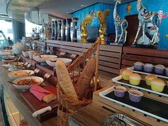 -宝利来国际大酒店-凤凰阁旋转餐厅