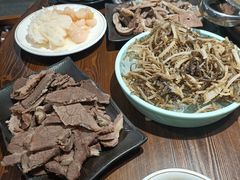 -乡土黄·鲜牛肉火锅·小龙虾(兴业街店)
