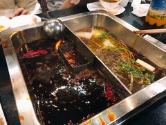 -百年川椒重庆老火锅(光谷店)