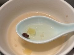 -左庭右院鲜牛肉火锅黑金店(陆家嘴中心店)