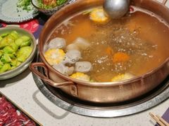 -牛村来人潮汕牛肉火锅(西单店)