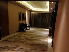 -天津京基皇冠假日酒店