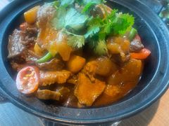 牛筋牛腩牛杂煲-石头咕(葵蓬店)