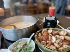 -捞王锅物料理(上海世茂广场店)