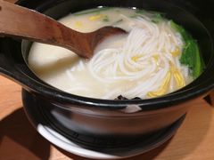 云南过桥米线-云海肴·汽锅鸡·云南菜(高德置地店)