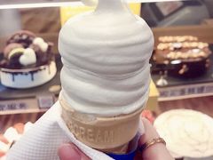 小号醇香甜筒-DQ·蛋糕·冰淇淋(大宁国际商业广场店)