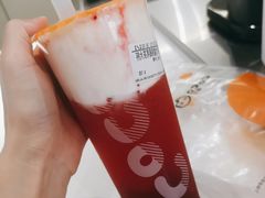 奶霜莓莓果茶-CoCo都可(小寨赛格店)
