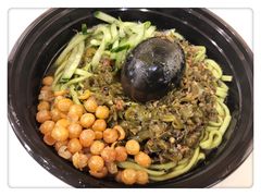 烧椒皮蛋拌面-拌面小当家