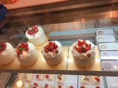 -花花卷卷·鲜食蛋糕(静安久光百货店)