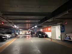 -万象城-停车场