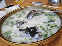 -美顺香食府鱼头老店(雪野湖店)