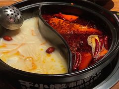 牛油骨汤鸳鸯锅-牛小嫩串串火锅(老国贸总店)