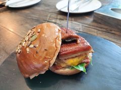 -HIGH FIVE哈福手工汉堡(桂林路店)