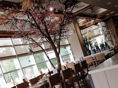 -蜜桃餐厅·伴山(湖滨商业街店)