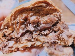 烧饼夹烧牛羊肉-老爆肚满五香烧牛羊肉