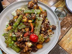 跳跳牛蛙-八张桌子(老店)