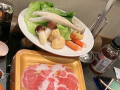 -牛YO寿喜烧·铁板烧和牛火锅自助(市府恒隆店)