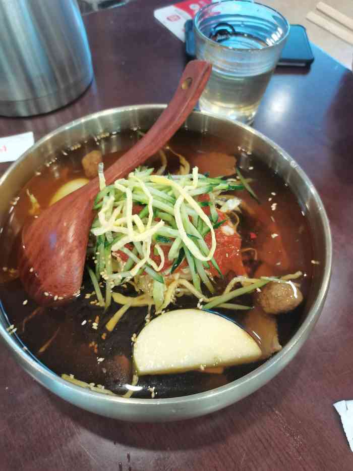 服务大楼冷面(延大店)-"来延吉最后一天吃的服务楼冷面!离我们住的.