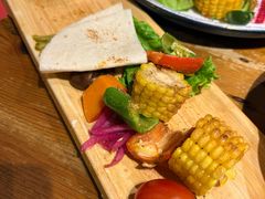 -米德维奇俄式西餐厅(西六道街店)