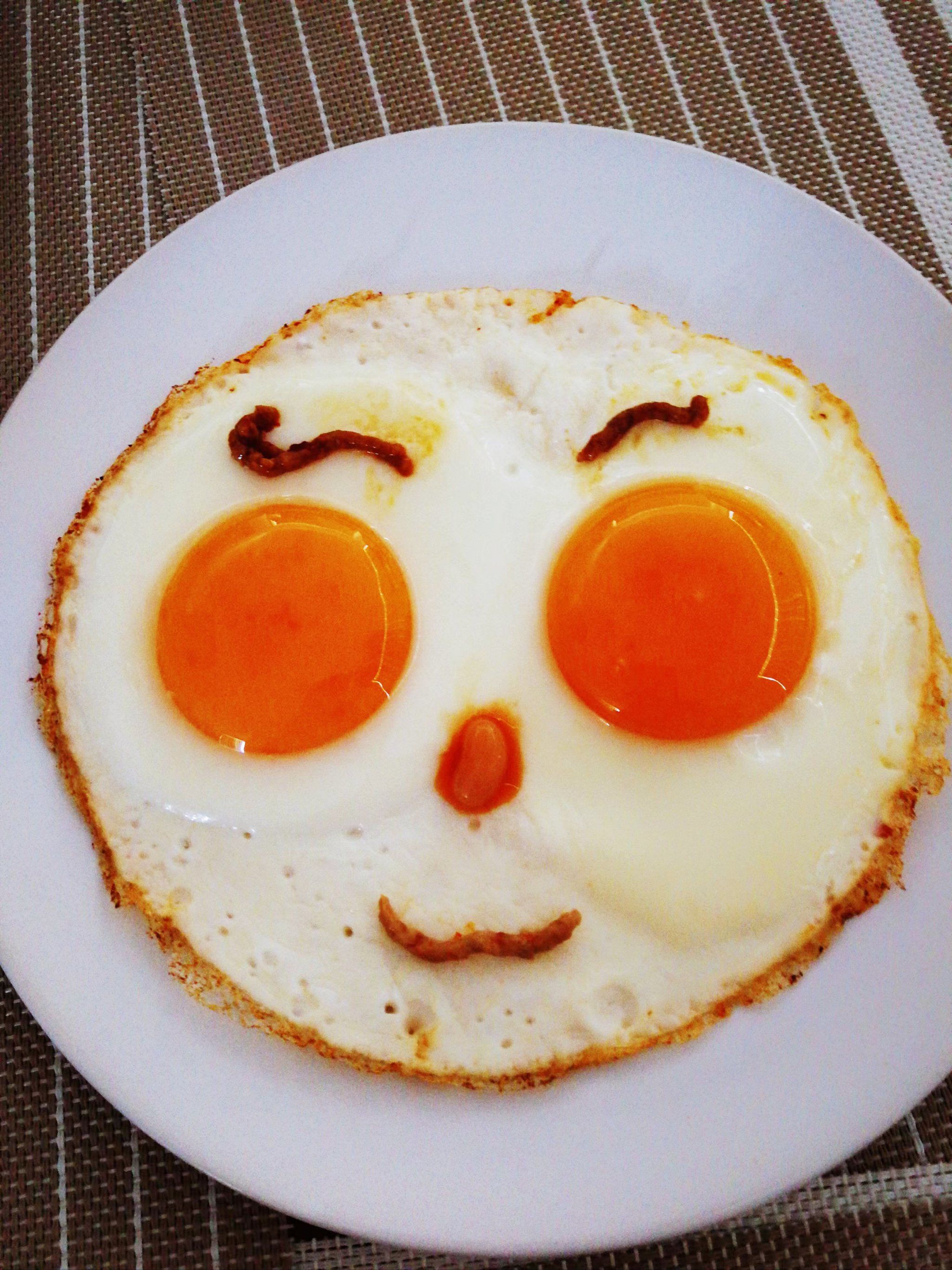 如何让普通的鸡蛋🥚变得不普通,一份简单的笑脸