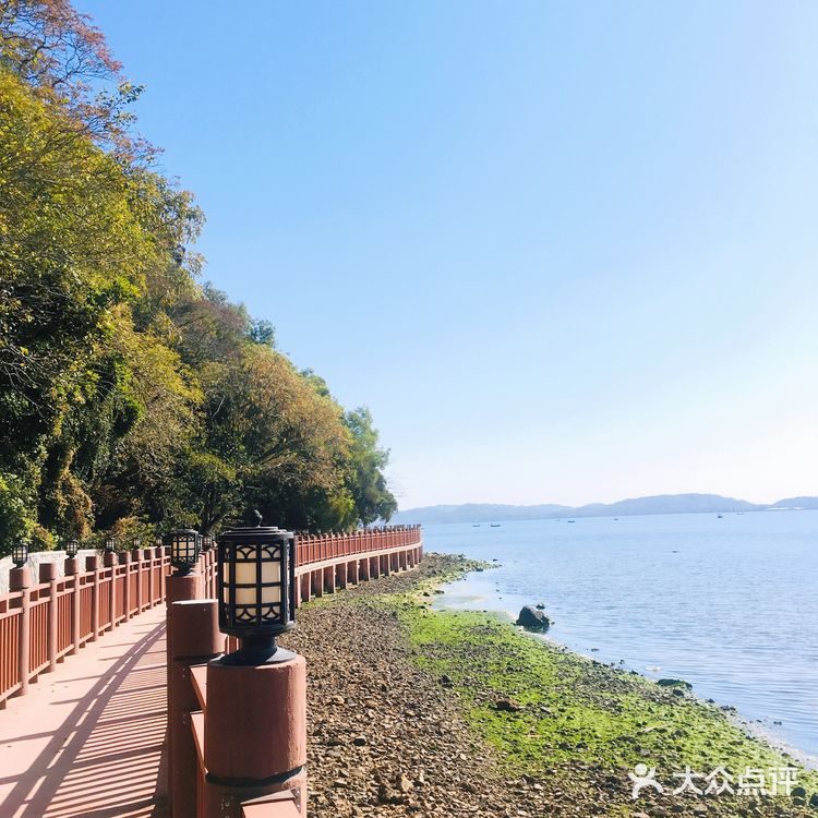 渡了船跨了海爬了山