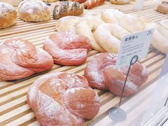 -焙丽拾光(麦凯乐直营店)