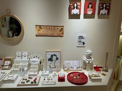 -LADY FAFA(巨鹿路陕西南路路口店)