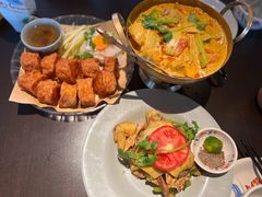 -大头虾越式风味餐厅(光明广场店)