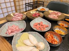 -臻牛烤肉