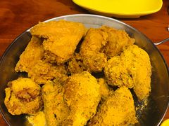 -BHC炸鸡(明洞总店)