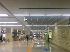 -铁西广场(地铁站)