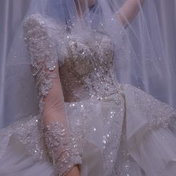 -莫小姐婚纱