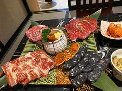 -山川小町·极番烧肉(新地假日广场店)