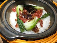金牌腊味煲仔饭-煲大王猪肚鸡·椰子鸡火锅(红谷滩万达店)