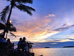 -Sunset Bar(丹绒亚路香格里拉店)