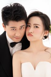 -雪中彩影婚纱摄影·微光艺术中心