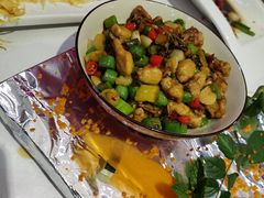 -胡桃里音乐餐厅(陶溪川店)(川湘赣菜·世界百大酒庄直供红酒·音乐表演)