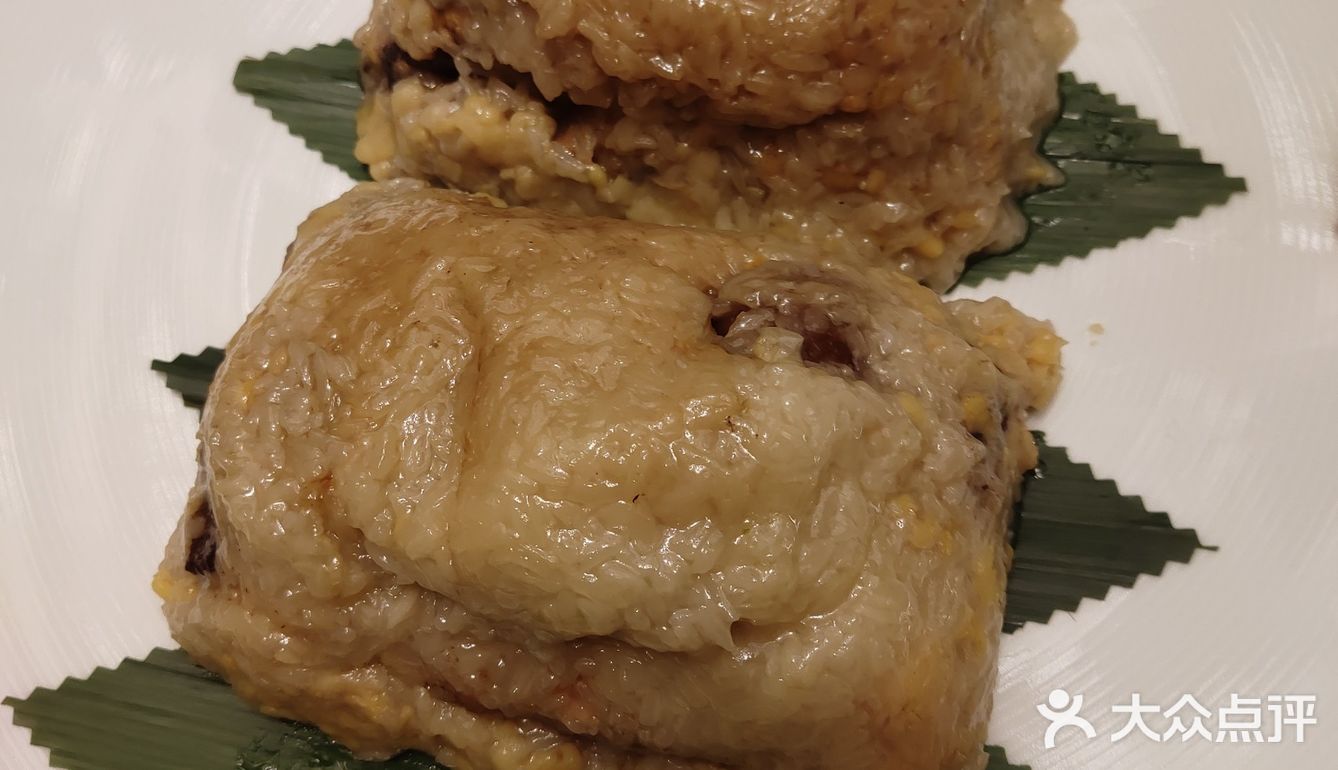 粽子-端午限定，超大的粽子里面馅儿料十足