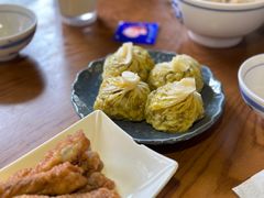 蛋黄芝士纸皮烧麦-鑫震源·苏式大虾生煎(山塘街店)