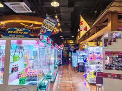 -卡通尼乐园(宝山龙湖天街店)