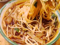 -拈签一笑黄牛肉辣卤串串
